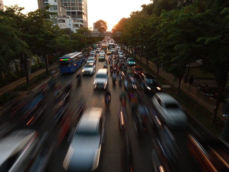 belediyehuis gebouw met entree en fietsenstalling